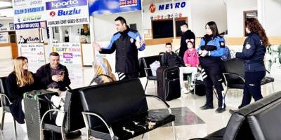 Otogarda Vatandaşlara Bilgilendirme