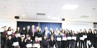 Kaymakam Öztürk Öğrencilere Hediyelerini Takdim Etti