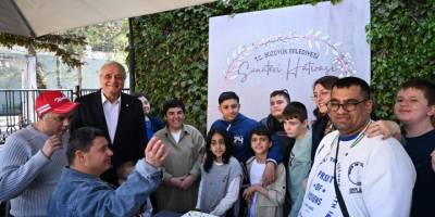 Başkan Bakkalcıoğlu Özel Öğrenciler ve Aileleriyle Buluştu