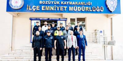 Müdür Çağlar'dan Bozüyük İlçe Emniyet Müdürlüğü'ne Ziyaret