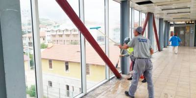 Üst Geçitte Temizlik Çalışmaları