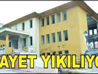 NİHAYET YIKILIYOR..