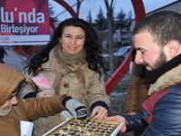 Sevgililer Gününde Kalpler Sevgi Yolunda Birleşti