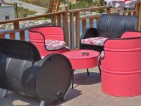 ESKİ VARİLLER BİRER SANAT ESERİNE DÖNÜŞTÜ