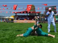 PEHLİVANLAR NEFES KESTİ