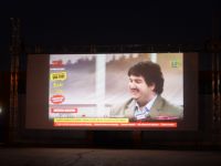 BOZÜYÜKLÜLERİ KAHKAHAYA BOĞDU