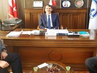 BAŞKAN BAKICI UMREDEN DÖNEN İLÇE MÜFTÜSÜ SELAMİ BAĞCI’YI ZİYARET ETTİ