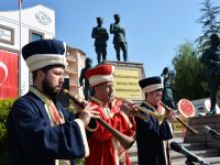 'TARİHİNİ BİLMEYEN GELECEĞİNİ İNŞA EDEMEZ'