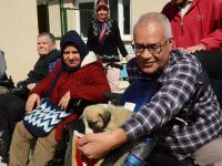 ENGELLERİ HAYVAN SEVGİSİ İLE AŞIYORLAR