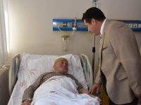 HASTALARI YALNIZ BIRAKMADILAR