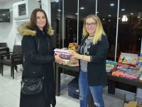 YÜZLERCE KİTAP TOPLANDI