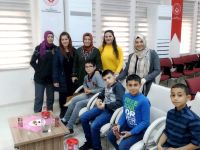 ÜNİVERSİTE ÖĞRENCİLERİNDEN FARKINDALIK PROJESİ