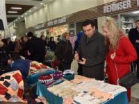 KADINLAR FİLE ÖRMEYİ ÖĞRENİYOR