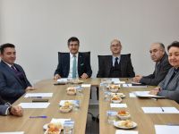 FİKİR ALIŞVERİŞİNDE BULUNDULAR