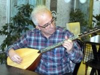 EŞİNDEN SEÇİM ŞARKISI SÜPRİZİ