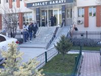 AKÜ HIRSIZLARI YAKALANDI