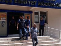 6 YILDIR SAHTE KİMLİKLE ÇALIŞAN CİNAYET ŞÜPHELİSİ YAKALANDI