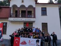 ATATÜRK KÖŞKÜ KASIMPATLARLA SÜSLENDİ