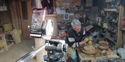 Sanatını Canlı Yayınla Tanıtıyor