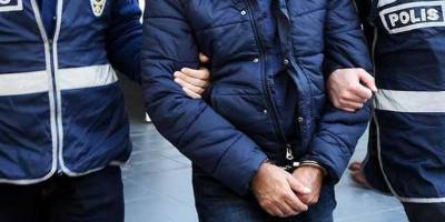 İnşaattan kereste çalarken yakalandılar