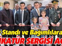 YEŞİLAY STANDI VE BAĞIMLILARA İLİŞKİN KARİKATÜR SERGİSİ AÇILDI