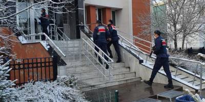 Hırsızlık şüphelileri hakim karşısına çıktı