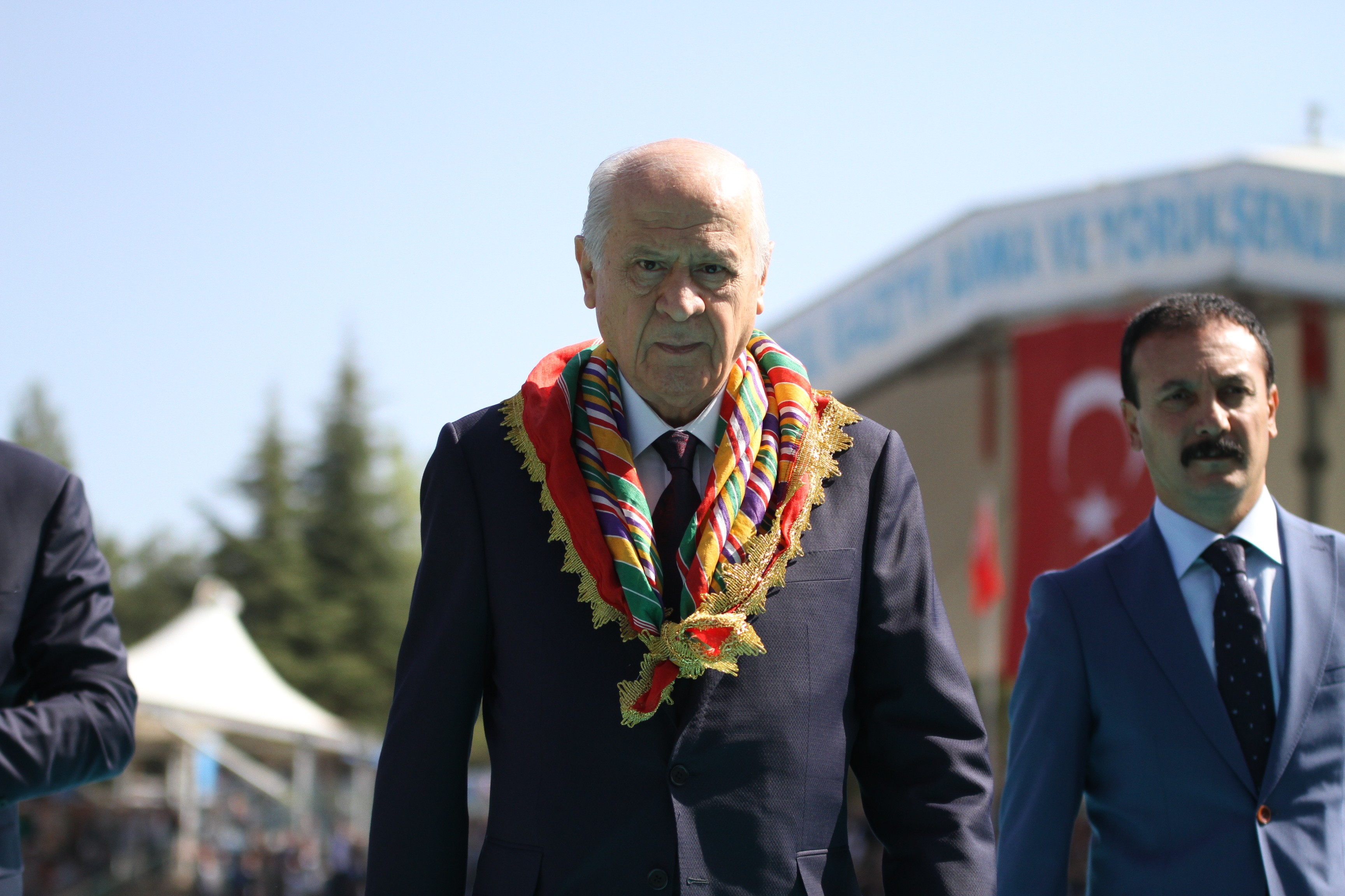 bahceli-‘osmanli-tokadi’ni-gosterdi1.jpg