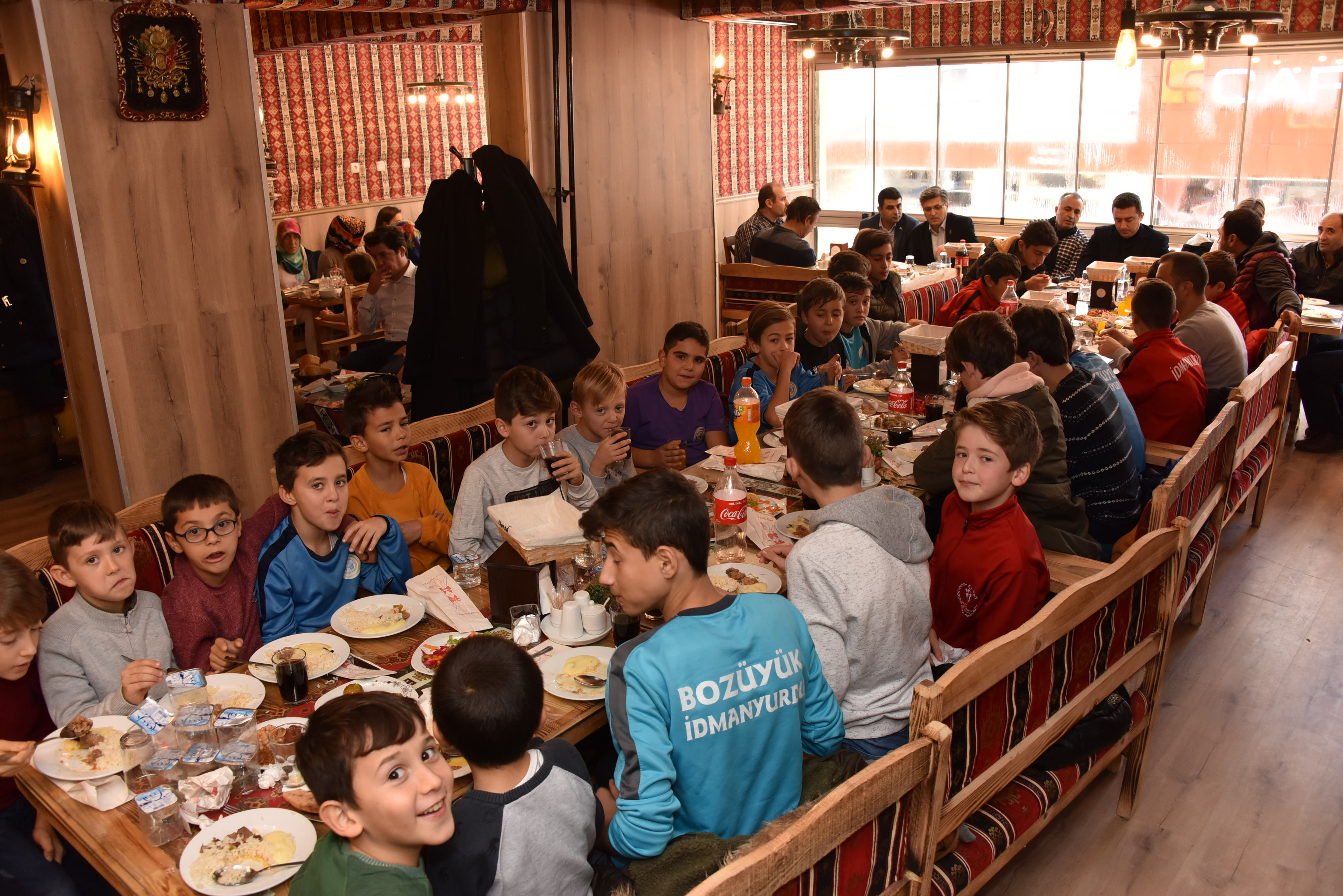 baskan-bakici-il-sampiyonu-idmanyurdu-spor-u-14-takimi-ile-bir-araya-geldier1.jpg