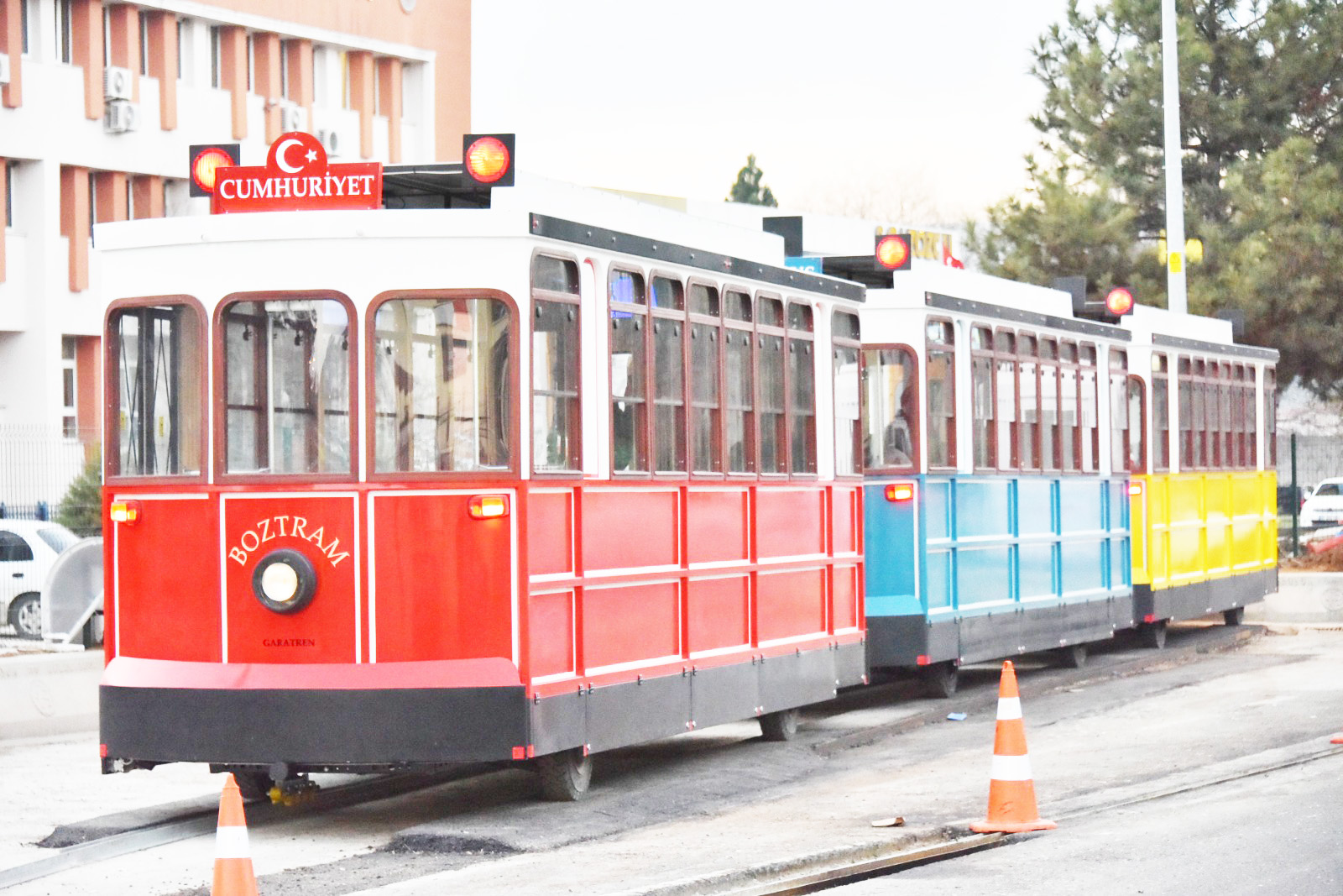 boztram1.jpeg