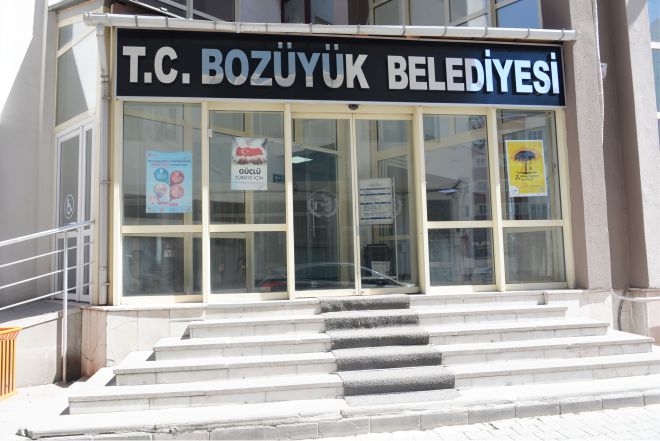 bozuyuk-belediyesinin-tanelasi-degisti2.jpg