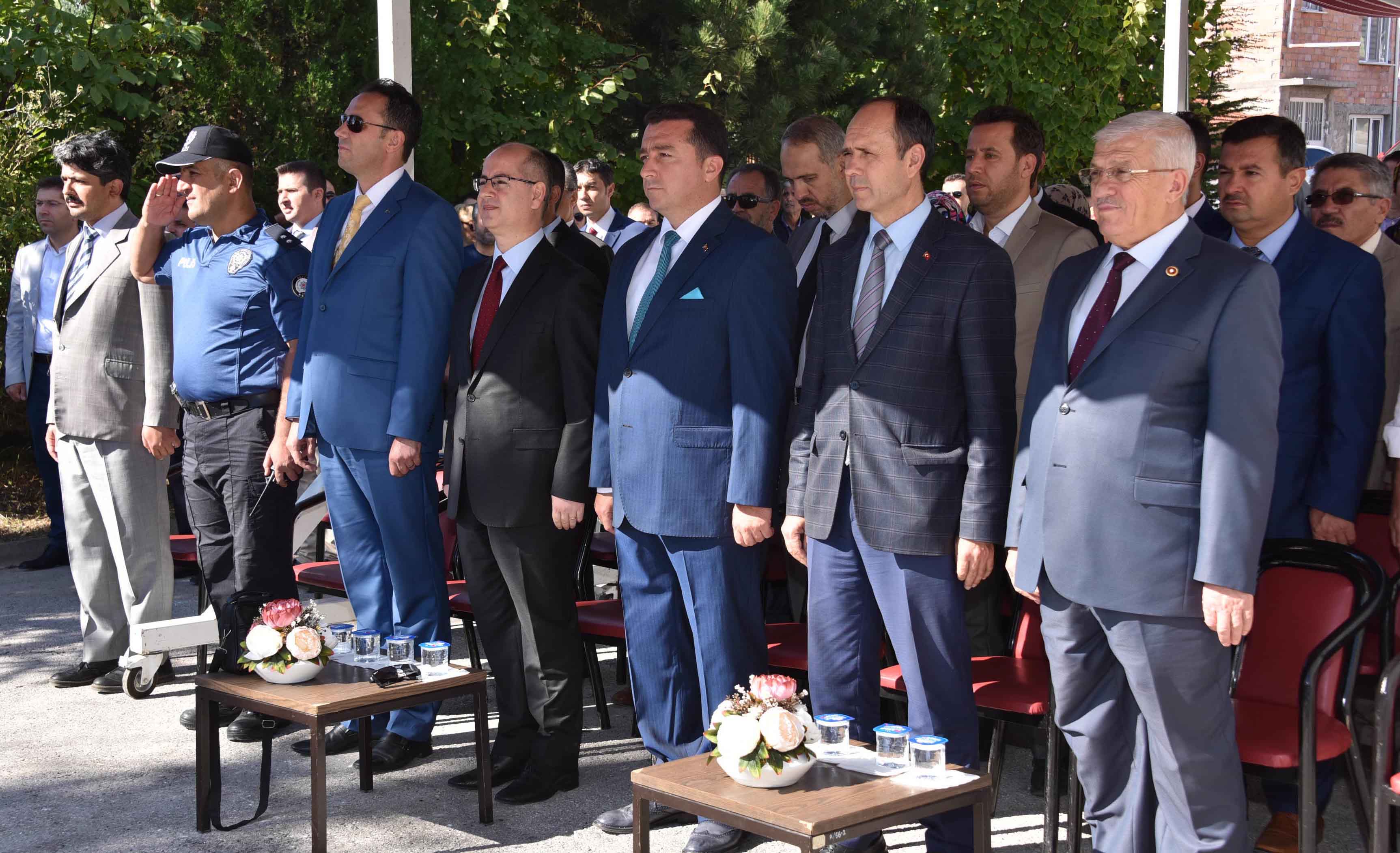 bsk--yavuz-sultan-selim-sentetik-saha-acilisi-ilkogretim-haft-4.jpg