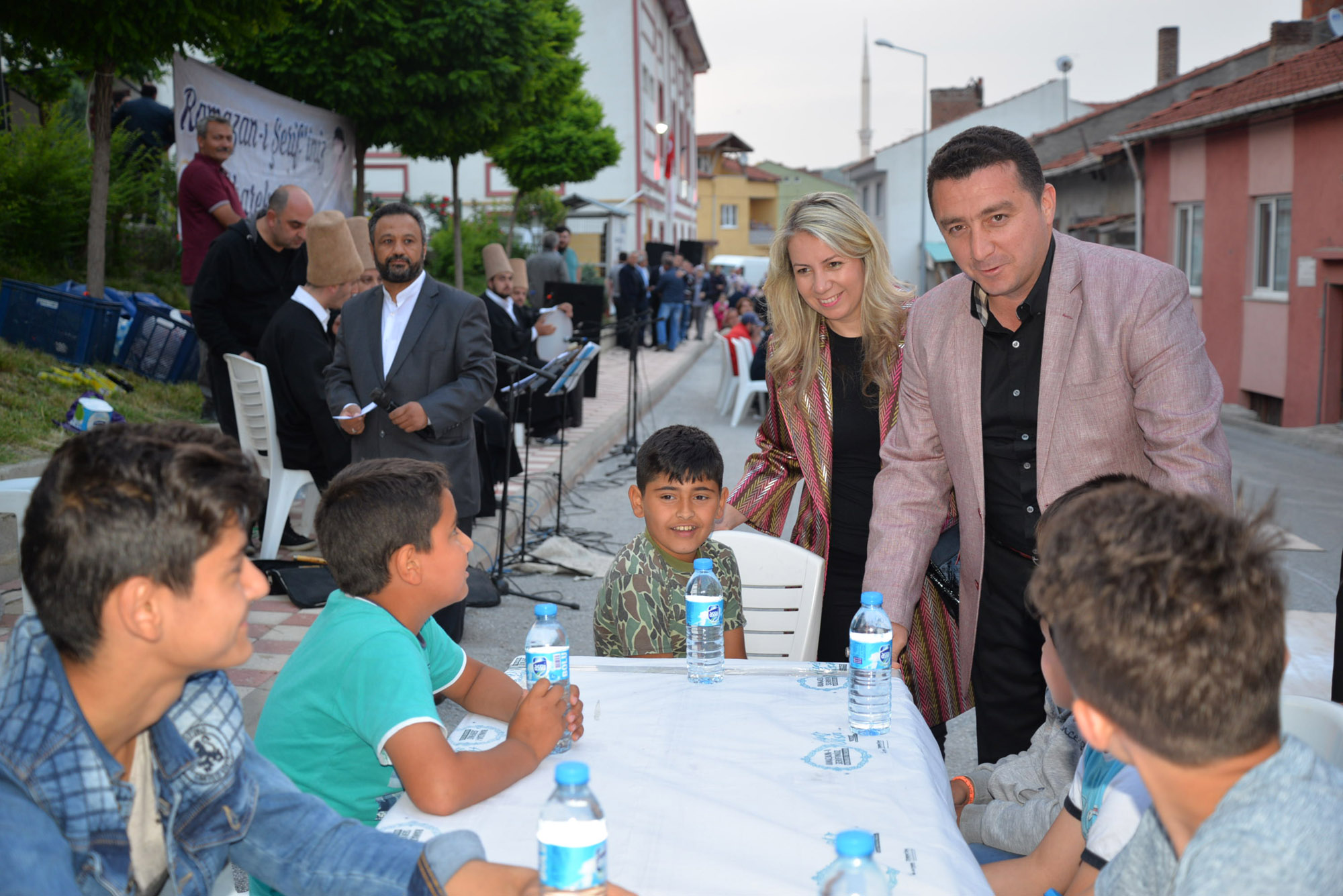 mahalle-iftarlari-yenidogan-mah.-4.jpg