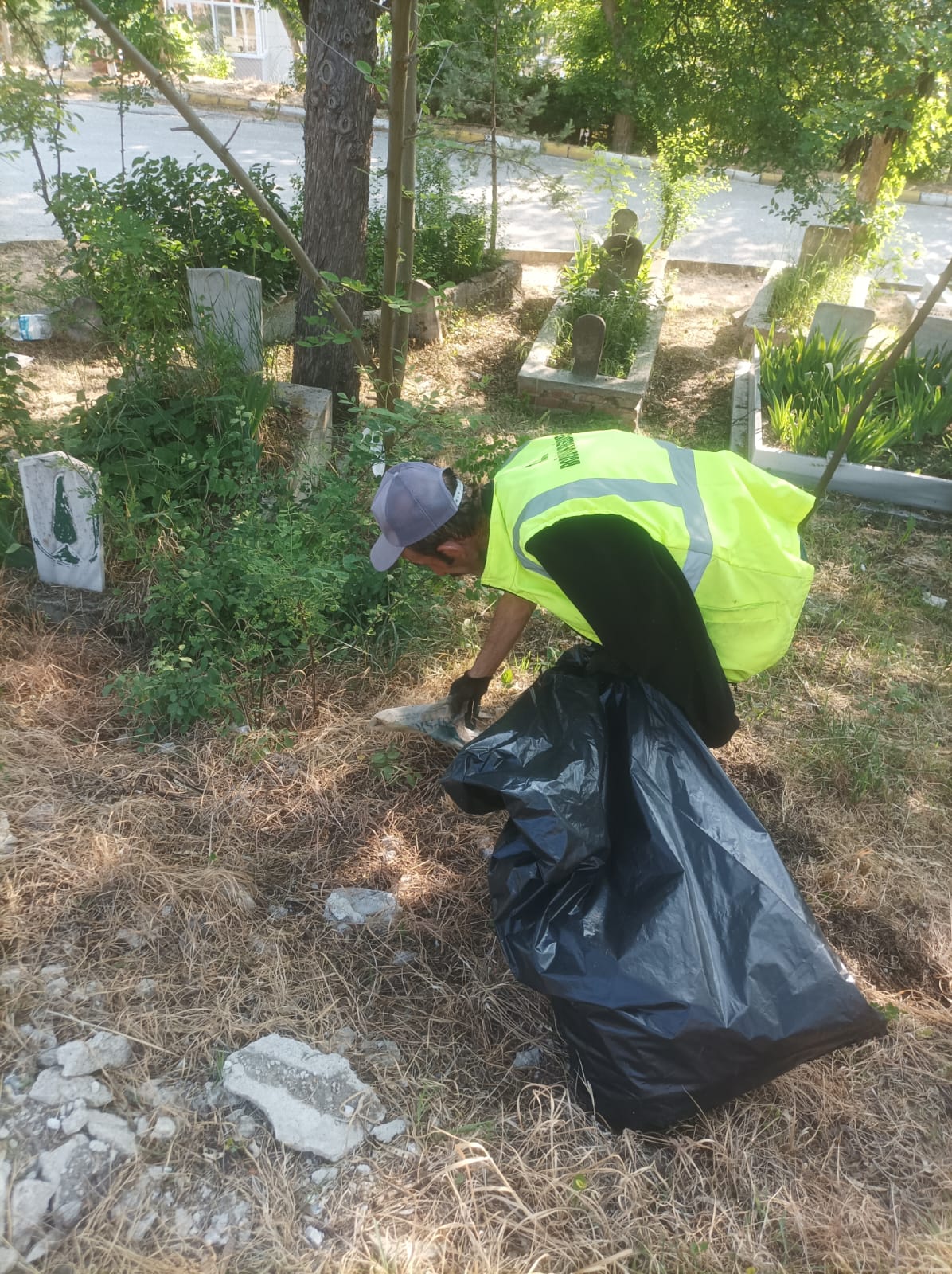 mezarlik-calismalar-ziyaretler-icin-ucretsiz-ulasim-kurban-byrm-4-haziran-2025-5.jpeg