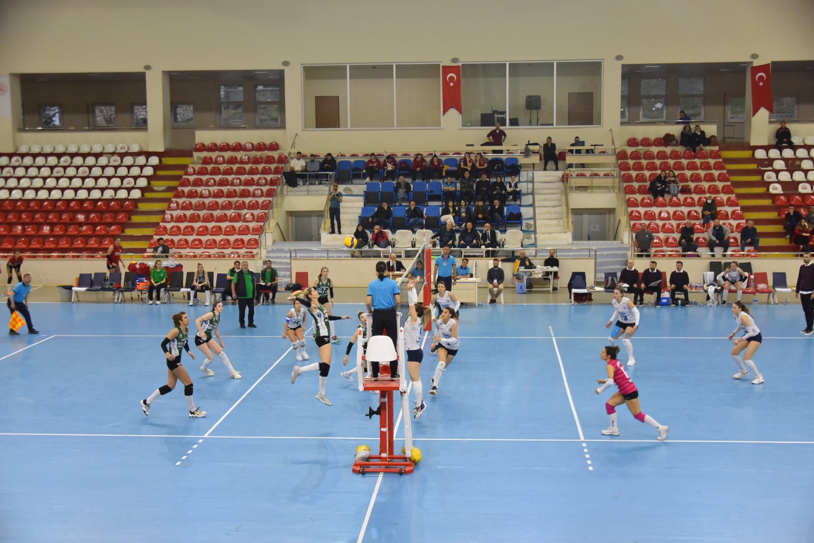 voleybol-tkm-ceyrek-final-grup-lideri-4.jpeg