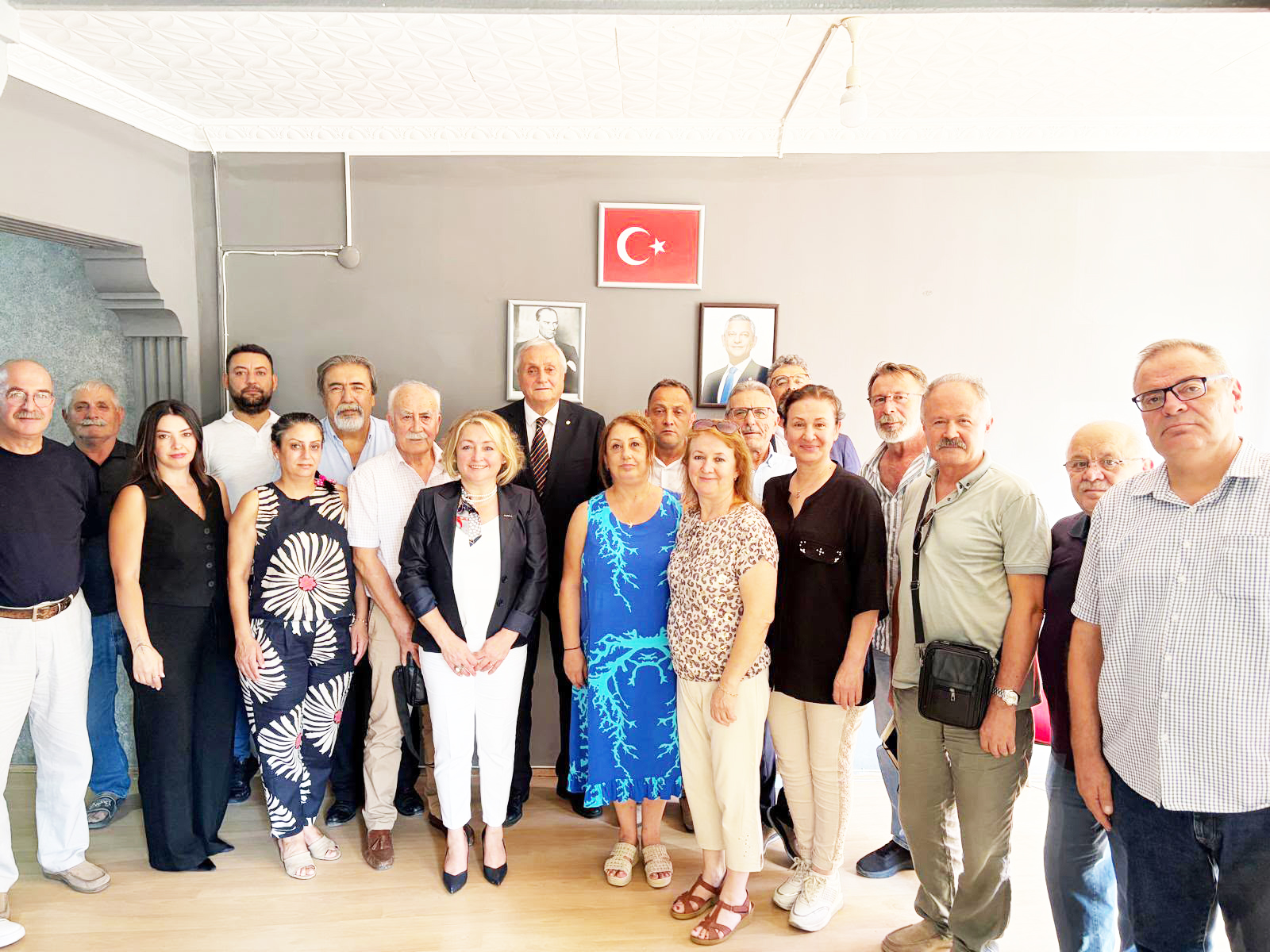 yeni-parti.jpeg