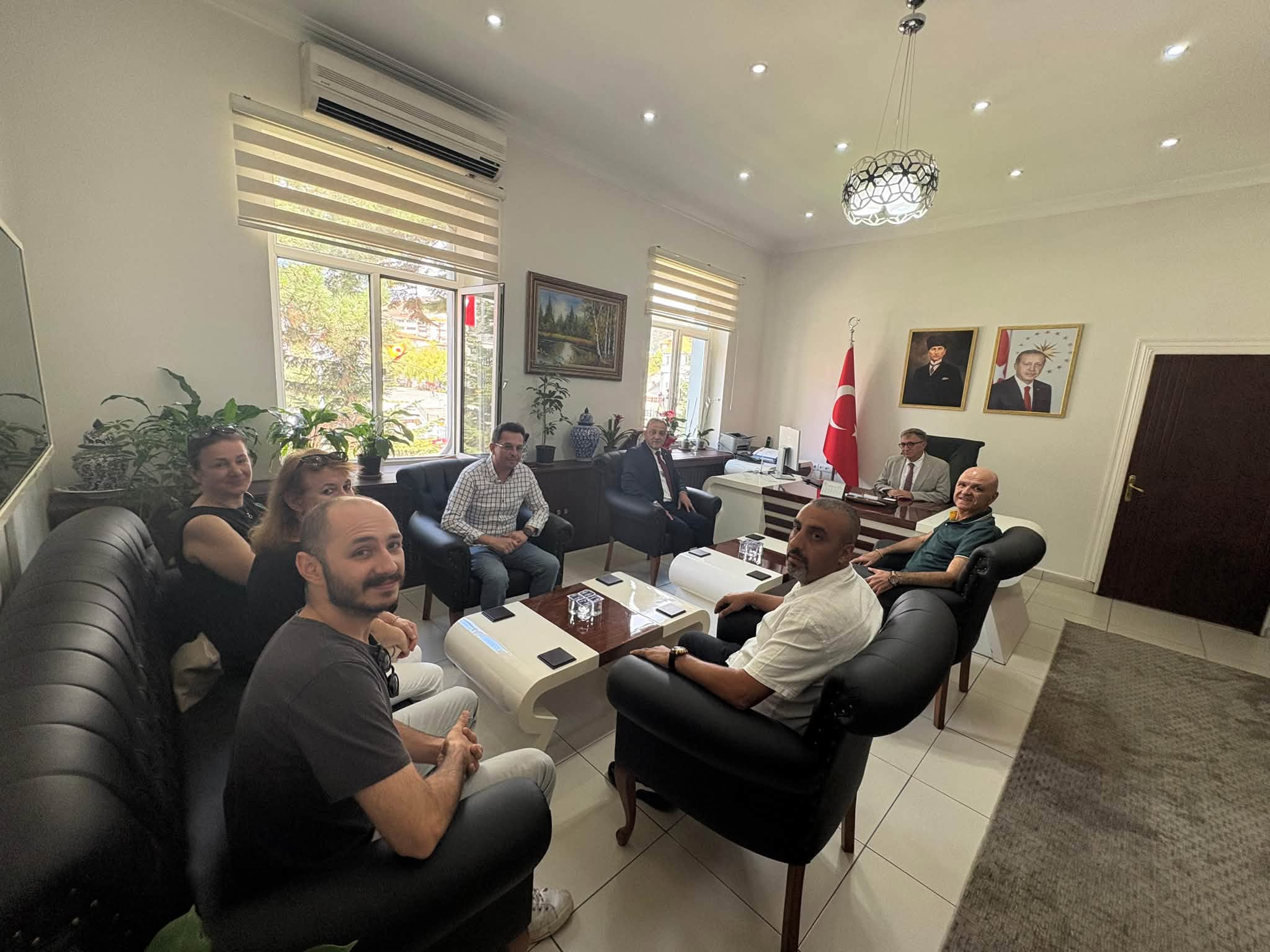 yeni-parti.jpg